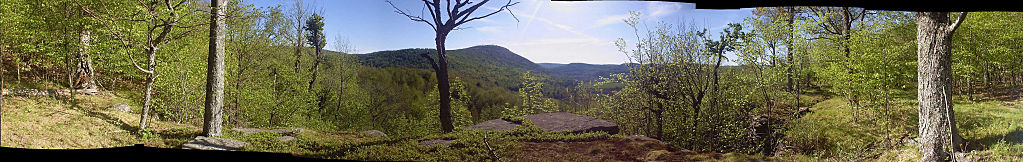 this-is-new-york.com Rocky overlook on Bramley Mountain near Bloomville NY photo by Kelly Chien