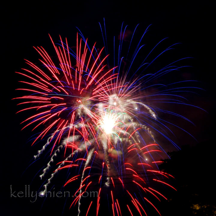 this-is-new-york.com Fourth of July fireworks in Oneonta NY photo by Kelly Chien