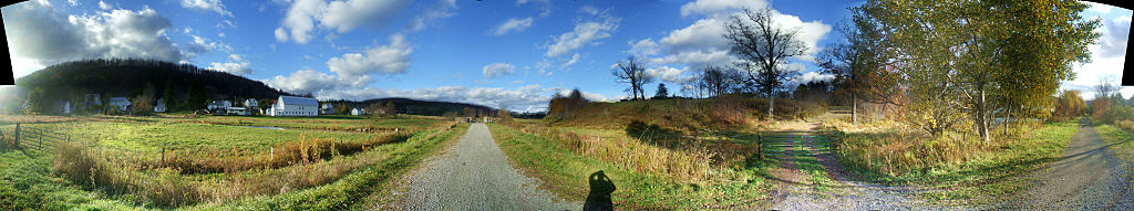 this-is-new-york.com Crossroads along the Delaware & Ulster railroad hiking path, Hobart NY photo by Kelly Chien