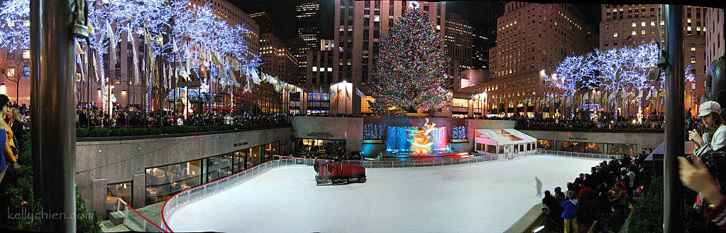 this-is-new-york.com Rockefeller skating rink and Christmas tree in New York City photo by Kelly Chien