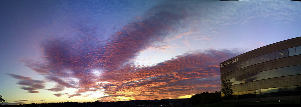 this-is-new-york.com Sunset over the NYS Thruway in Suffern NY photo by Kelly Chien