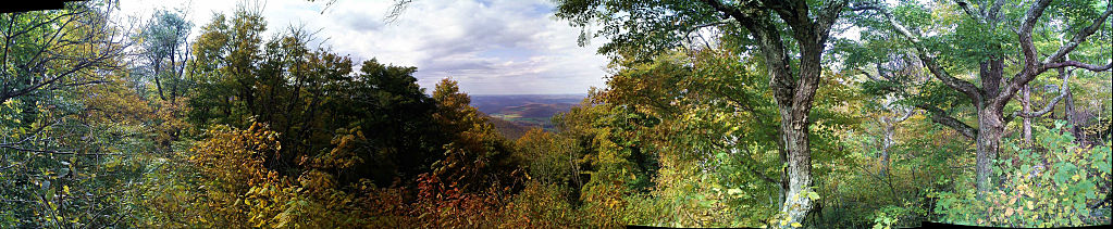 this-is-new-york.com Western view from atop Mt. Utsayantha near Stamford NY photo by Kelly Chien