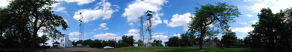 this-is-new-york.com Souvenir shop, fire watch tower, and park on top of Mt. Utsayantha near Stamford NY photo by Kelly Chien